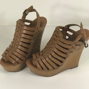 Mossimo brown wedges 7